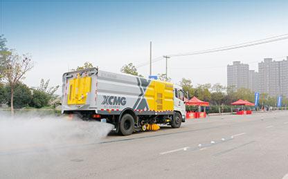 三亿体育洗扫车助力第四届江苏省环卫行业道路机械化清扫职业技能竞赛