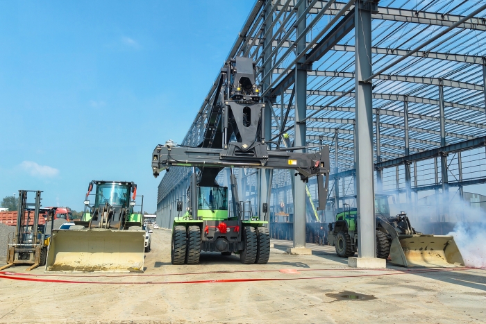 协同致胜，三亿体育“绿色舰队”开启多元物流新篇章