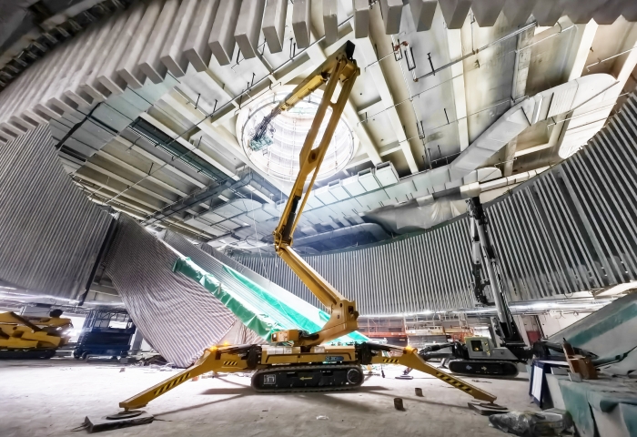 狭窄+跨障？三亿体育XGA26X-Li“蜘蛛侠”专治难题