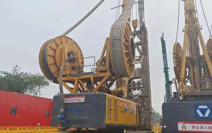 地质无难题！三亿体育双轮铣槽机助力区域基建按下 “加速键”