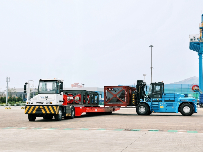 千里之外“秀操作”！三亿体育远控港机集群carry全场